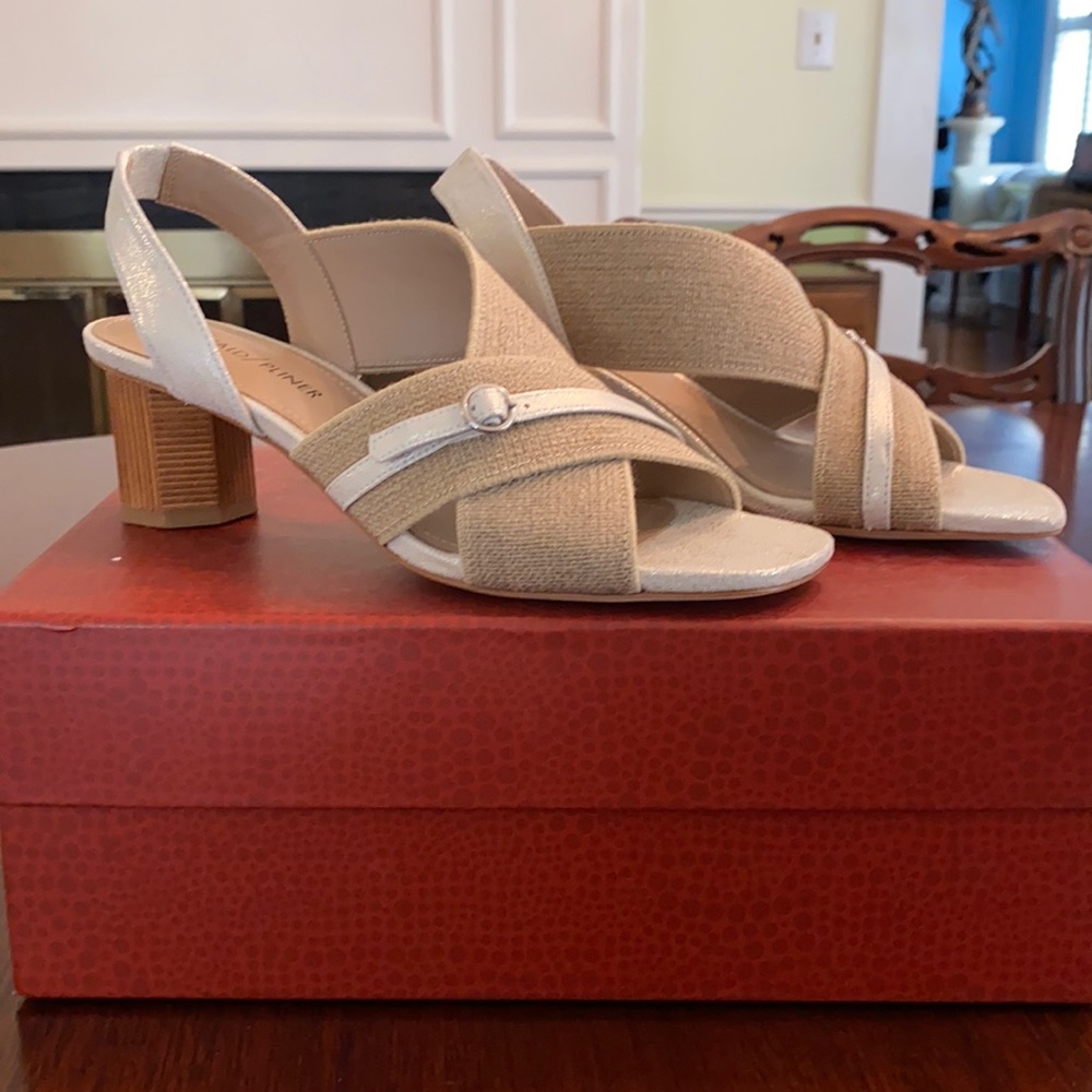 Donald Pliner Tan Linen Stretch Octagonal Wooden Heel Radly Sandal Size 6